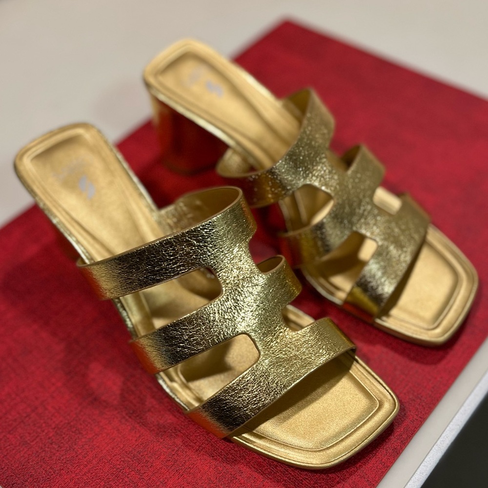 SARTO by FRANCO SARTO LOVED AUTHENTIC GOLD LEATHER BLOCK HEEL FLEXIBLE S…